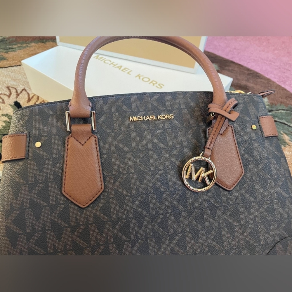 $398 Michael Kors LYNN LG EW SATCHEL Designer Bag MK Handbag NWT - Picture 6 of 12